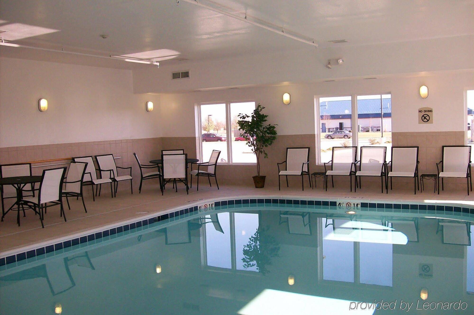 Holiday Inn Express Hotel & Suites Mattoon By Ihg Exterior foto